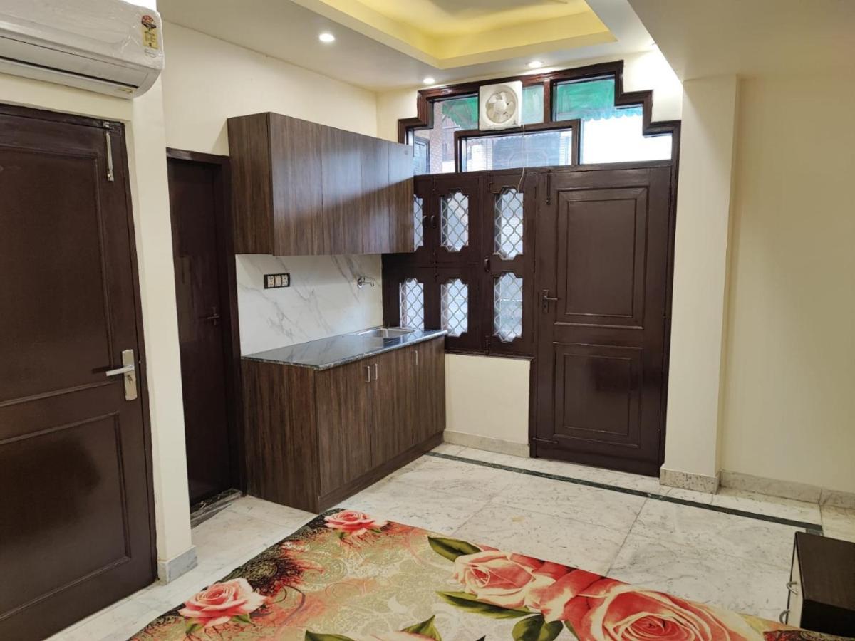 Sun Moon Residency And Apartments, Hotels In Rohini Delhi  Exteriör bild