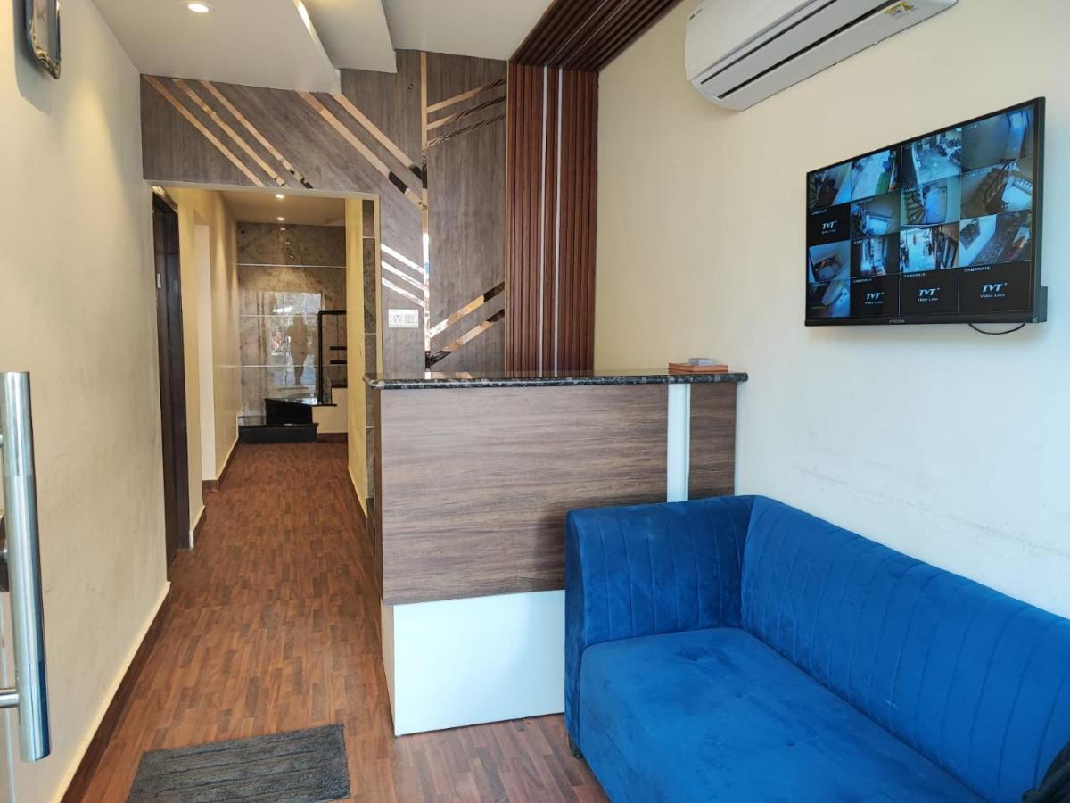 Sun Moon Residency And Apartments, Hotels In Rohini Delhi  Exteriör bild