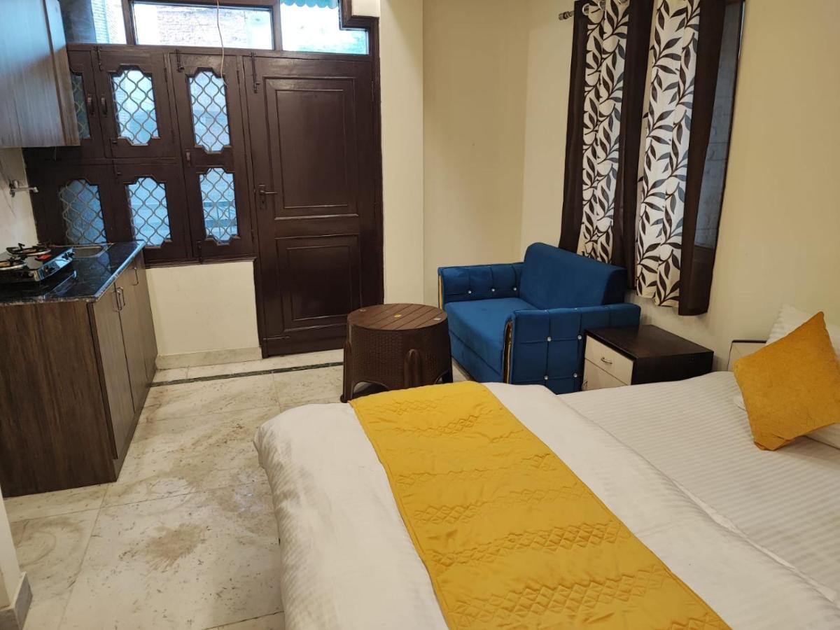 Sun Moon Residency And Apartments, Hotels In Rohini Delhi  Exteriör bild